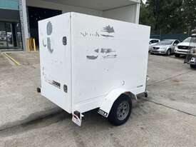 2014 Single Axle 2000 S5L7 Enclosed Trailer - picture0' - Click to enlarge