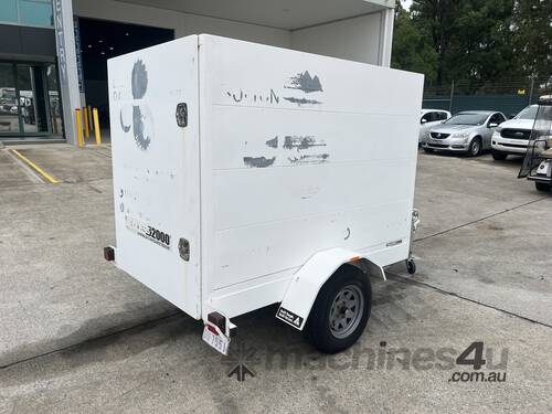 2014 Single Axle 2000 S5L7 Enclosed Trailer