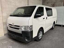 2015 Toyota Hiace  Diesel - picture0' - Click to enlarge