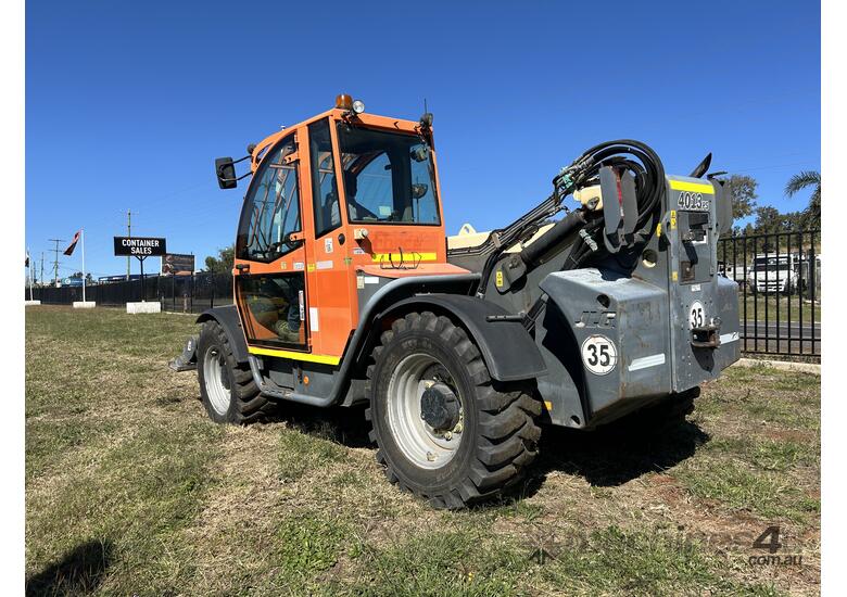 caption 2012 4013 JLG Telehandler