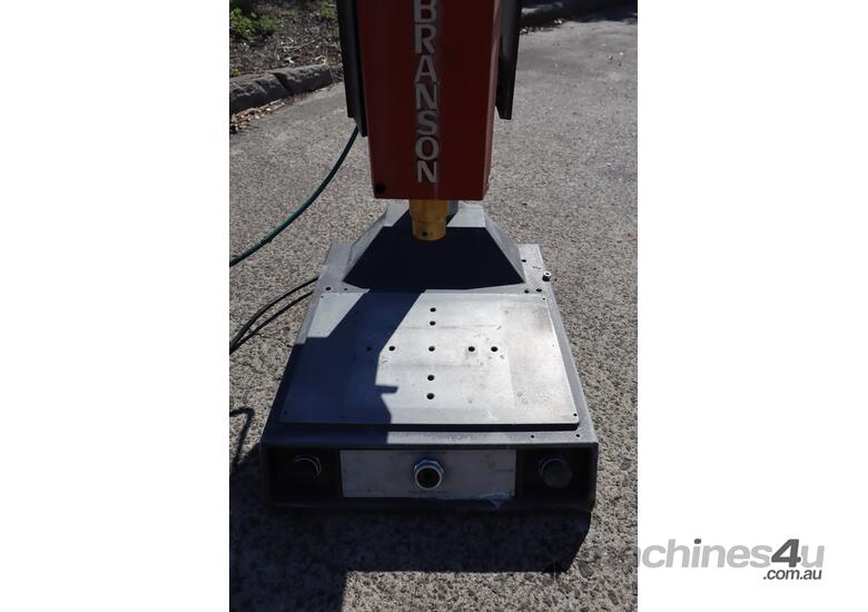 caption Plastic Ultrasonic Welder - Branson 8400