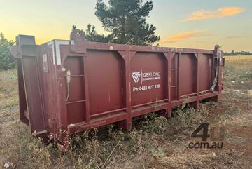 Newbridge Engineering Hooklift Bin