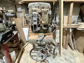 Robinson And Son Chain And Chisel Morticer - picture2' - Click to enlarge