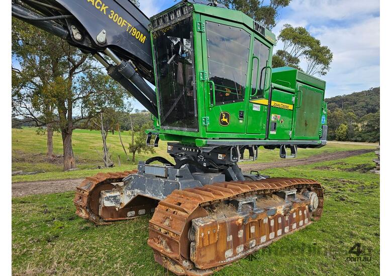 caption 2020 JOHN DEERE 959ML TILT BASE HARVESTER WITH SATCO 324 HEAD