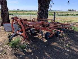 Kuhn Single Hay Rake - picture1' - Click to enlarge