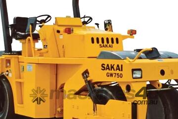 Sakai MULTITYRE ROLLER 9T VIBRATORY