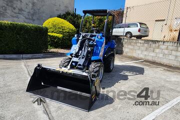 5.3K Multione Loader Power Pack Including Attachments! Italian Manufactured Excellence