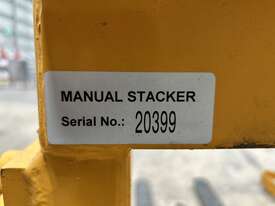 Mobile Stacker - picture0' - Click to enlarge