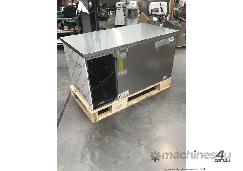 GN2100BT TROPICALISED 2 Door Gastronorm Bench Freezer