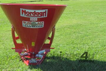 Tuffass CN 500 Fertiliser Spreader 500kg