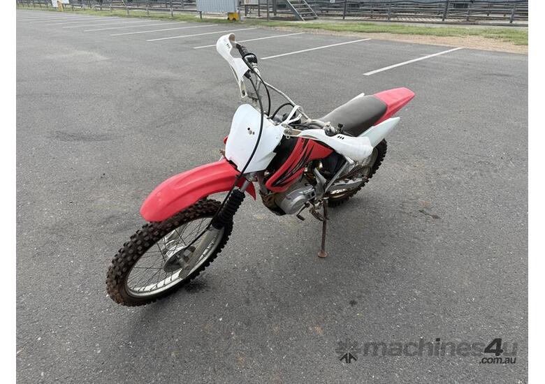 caption 2006 HONDA CRF100F MOTORBIKE