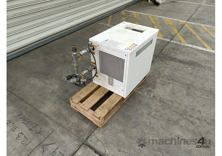 caption SMC Pneumatics PDE10-S Air Dryer