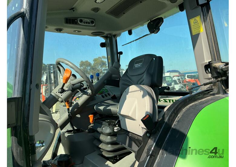 caption 2022 Deutz-Fahr Tractor / Loader