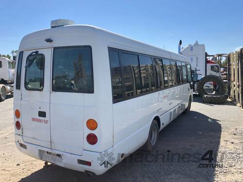 2009 Mitsubishi Fuso BE600 Rosa Mini Bus