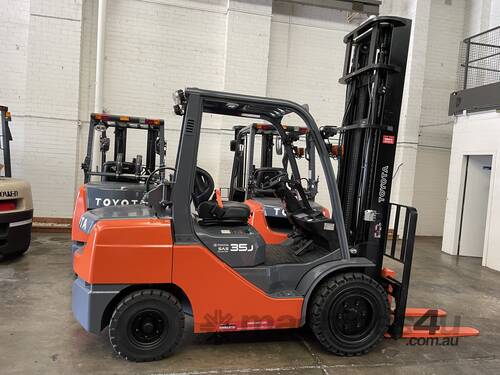 TOYOTA 8FGJ35-62880 DELUXE 2017 MODEL 3.5 TON 3500 KG CAPACITY LPG GAS FORKLIFT 4500 MM 2 STAGE 