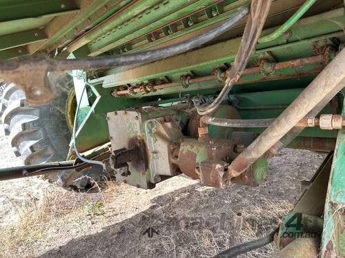 John Deere 9600 Combine Harvester