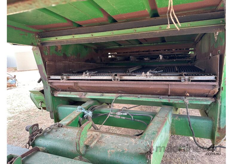 John Deere 9600 Combine Harvester