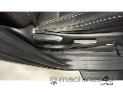 caption 2021 Toyota Hilux 4x4 SR Dual Cab T/Diesel (Auto)
