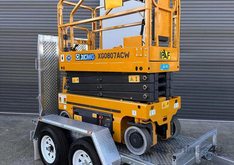 New 19ft Scissor Lift and Trailer Package image 3