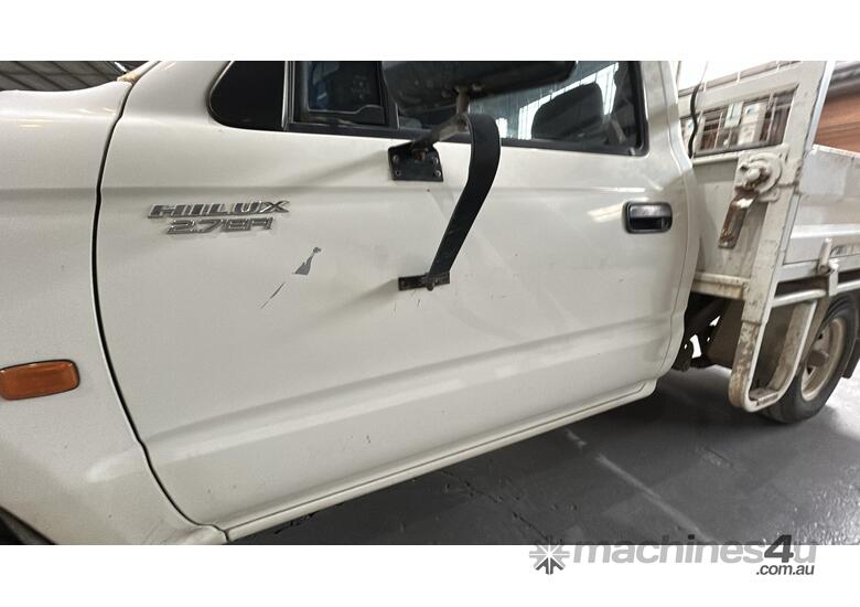 caption 2002 Toyota Hilux (4x2) Petrol Single Cab Ute (MY02)