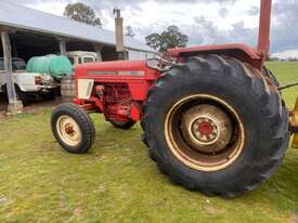 International 574 Tractor - picture0' - Click to enlarge
