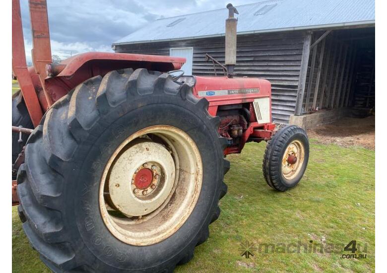 caption International 574 Tractor