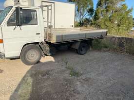 1986 Isuzu NKR Crane Truck (Table Top) - picture0' - Click to enlarge
