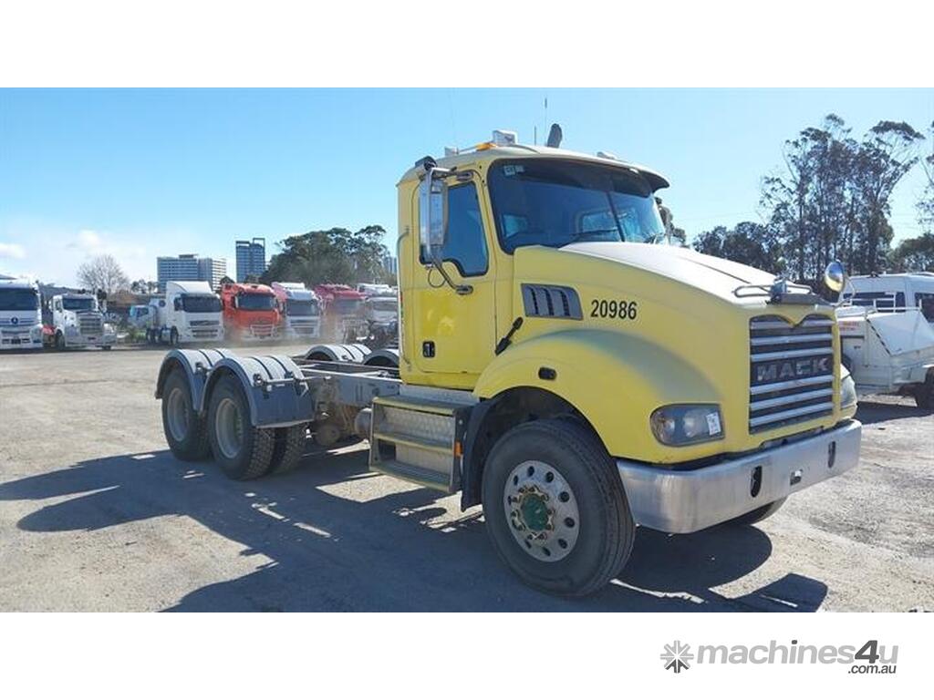 Buy Used Mack Mack Csmr Metroliner Trucks (1153472) - Listed on Machines4u