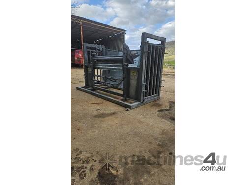 Arrow Farmquip Sheep & Goat Handler