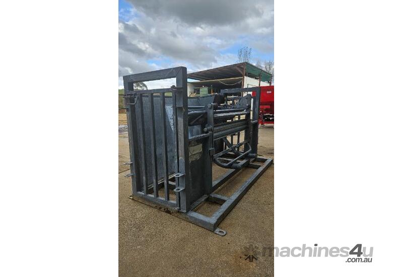 Arrow Farmquip Sheep & Goat Handler