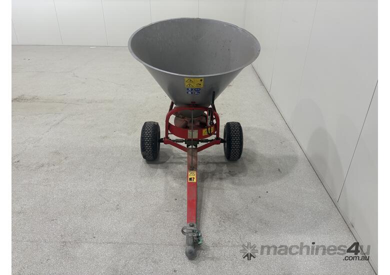caption Agrex SP150 Fertiliser Spreader