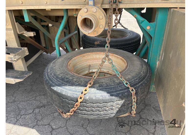 2007 Omega Tri Axle Tanker Trailer