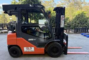 Forklift Toyota 8FG25 Factory A/C Cabin, Cont. mast, LPG,