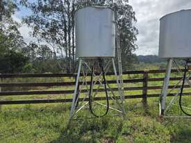 Free Standing Fuel Tank - picture0' - Click to enlarge