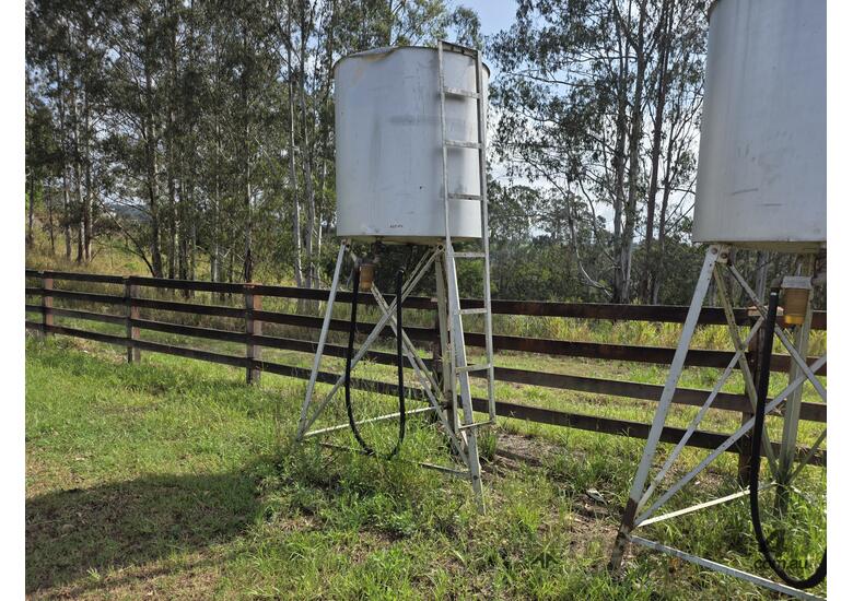 Free Standing Fuel Tank