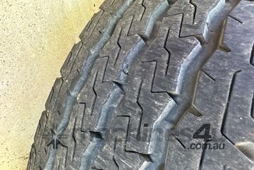 2006 Kara Kar 2 Horse XL Dual Axle Horse Float