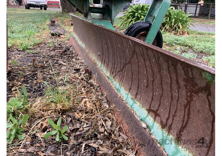 Treller Tractor Leveling Blade