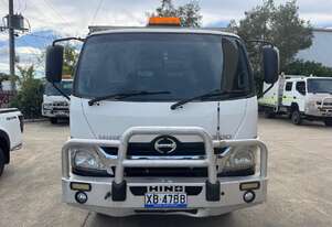 Hino 2017   300 921 PB97