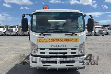 Isuzu 2016   FSR 850 Sweeper