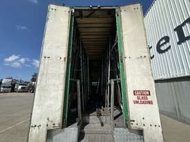 2006 Isuzu FVD950 4x2 Glass A Frame Curtainsider - picture2' - Click to enlarge