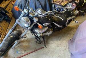 Honda Suzuki Intruder 250