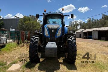 2016 New Holland T8. 420 Tractor