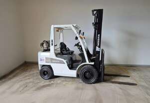 Nissan UG1F2A35DU IC Truck - 3.5 tonne