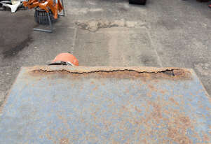 Toyota Huski 4SDK4 Wheeled Skid Steer