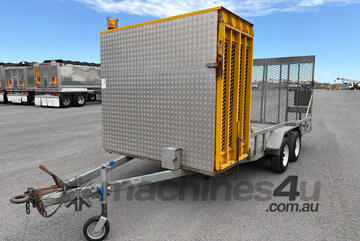 2012 Classic Trailers Tandem Axle Plant Trailer