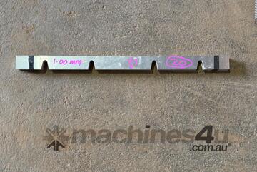 Horwood Bagshaw Clover Harvester - Qty Threscher Concave Bar Shim