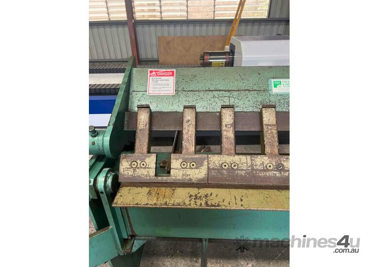 Australian Made 1250mm x 2mm Manual Panbrake