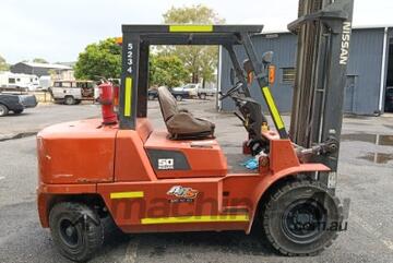   5 Ton Diesel with High Lift