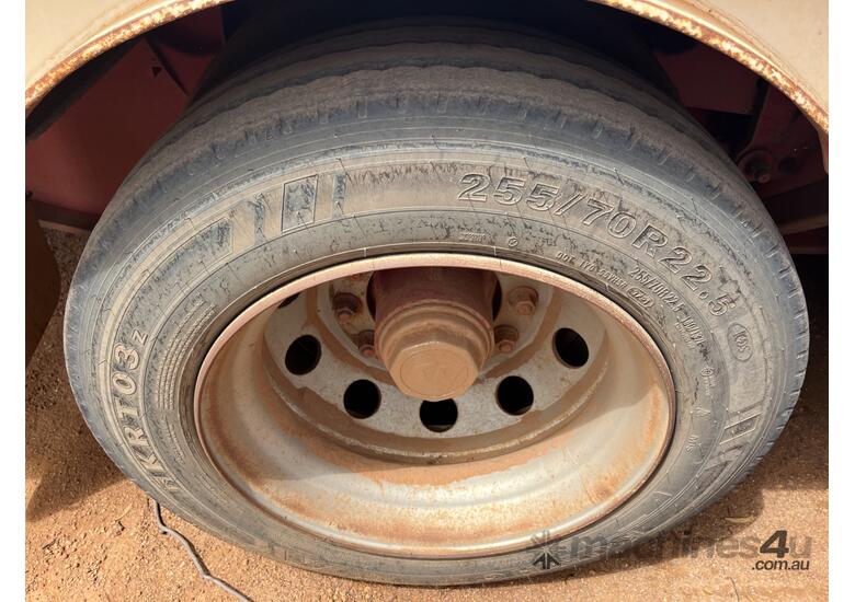 2003 SFM TRI 470 Tri Axle Drop Deck Trailer