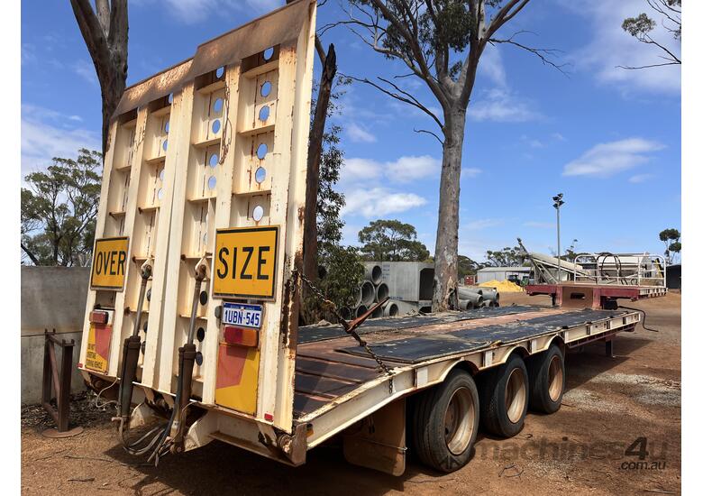 2003 SFM TRI 470 Tri Axle Drop Deck Trailer